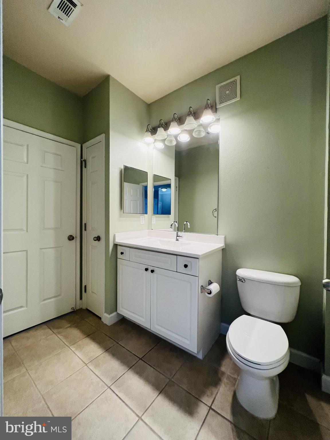 FITZ AT ROCKVILLE TOWN C - Residential