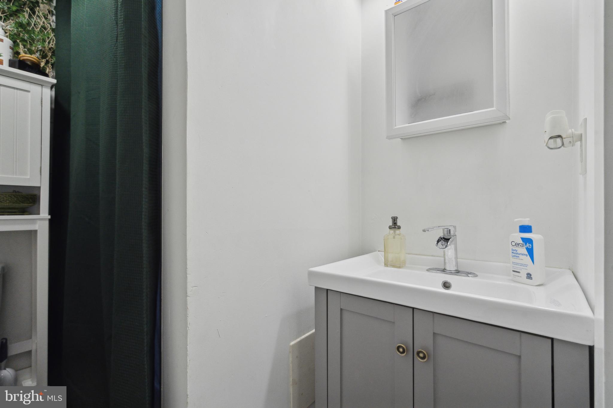 NORRIS SQUARE - Residential