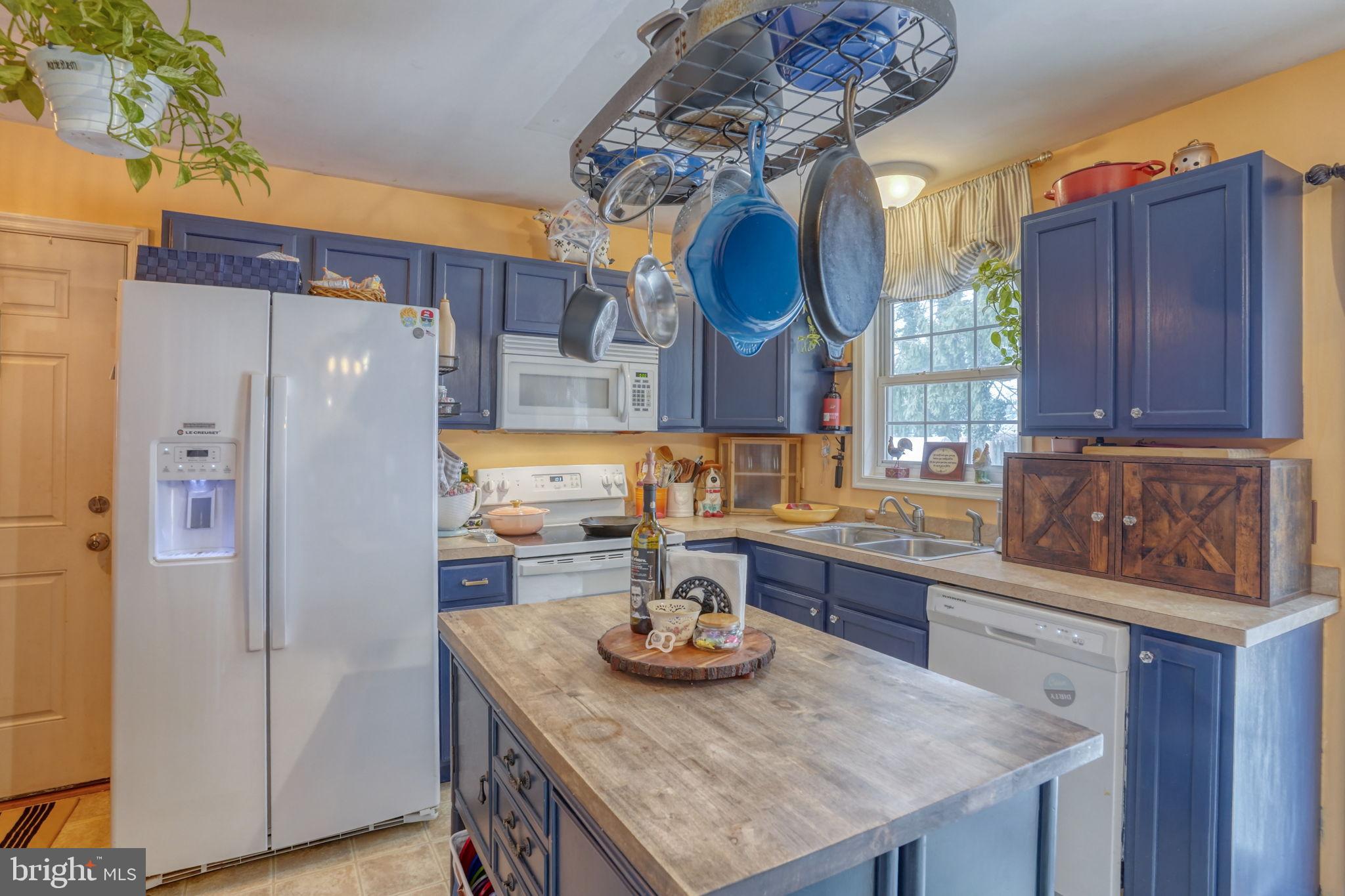 GRANDVIEW MEADOWS - Residential