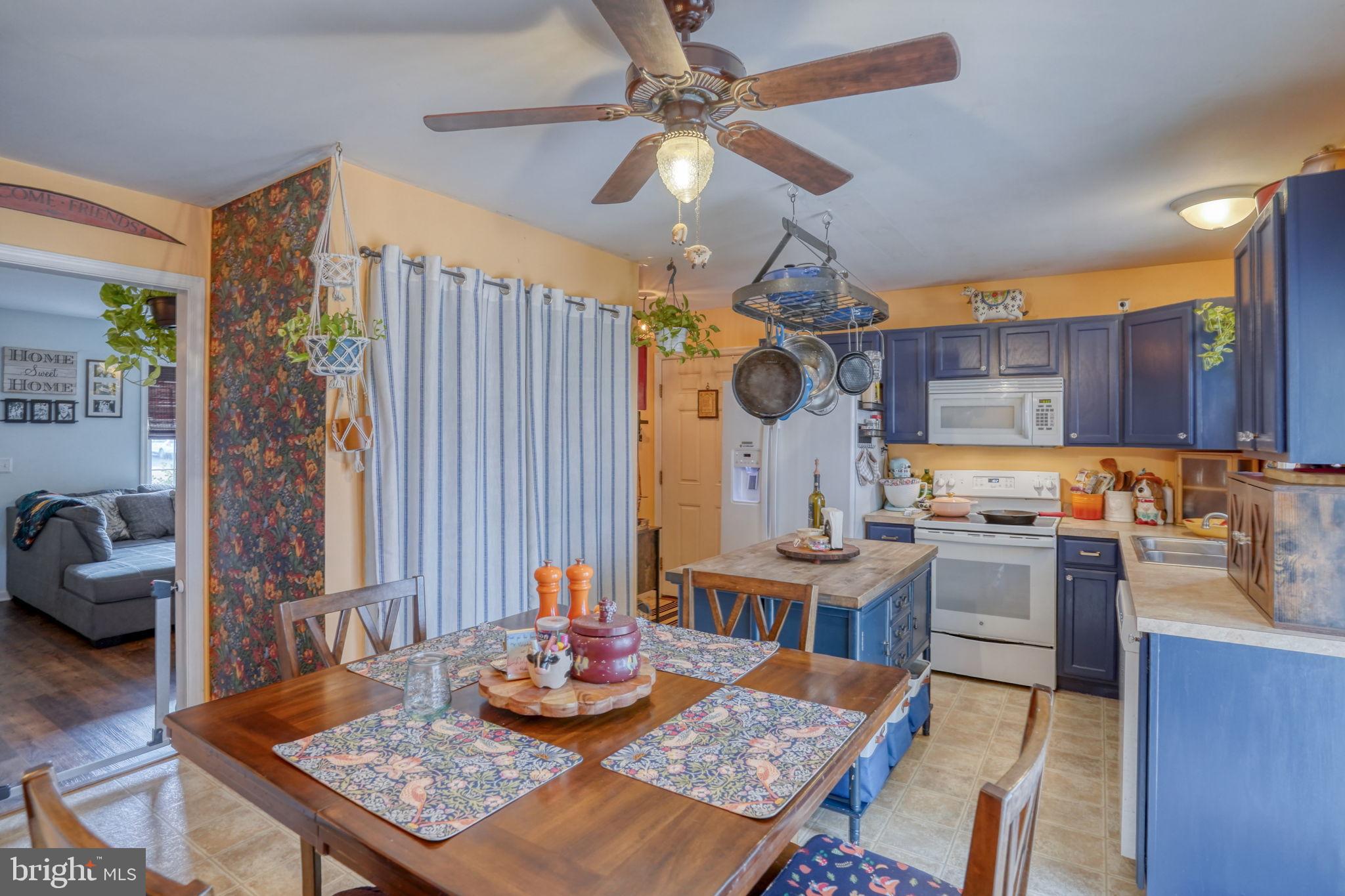 GRANDVIEW MEADOWS - Residential