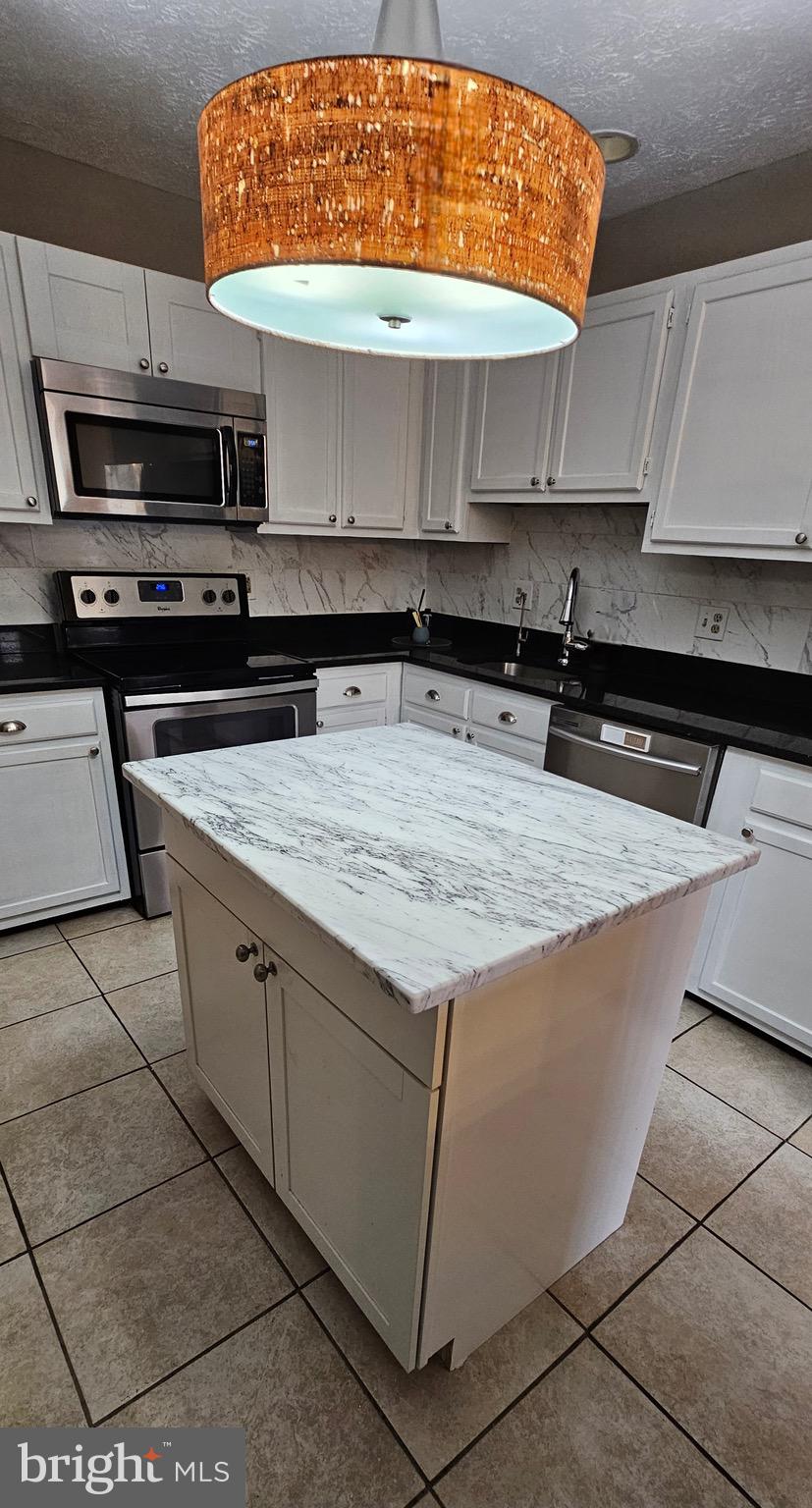 4657 DEEPWOOD COURT 106A