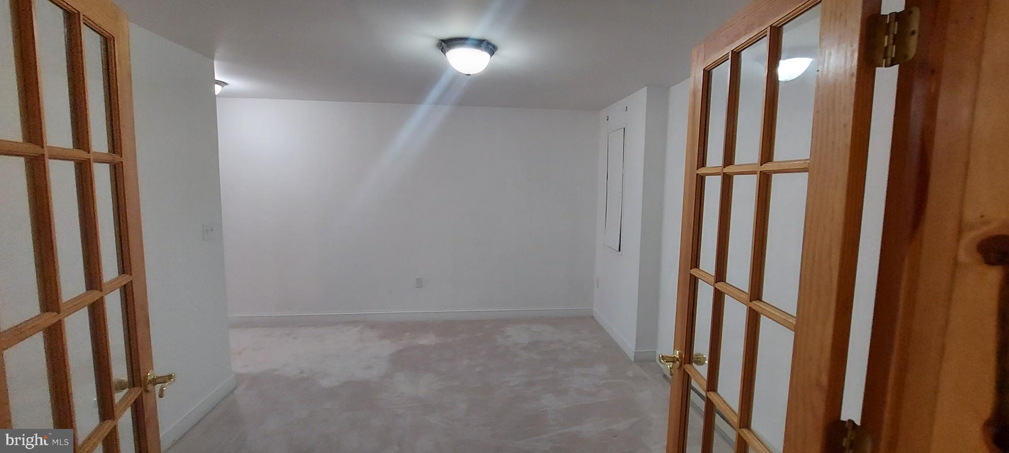 EMERALD FARM - Residential Lease