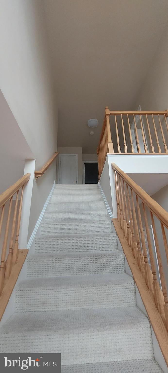 EMERALD FARM - Residential Lease