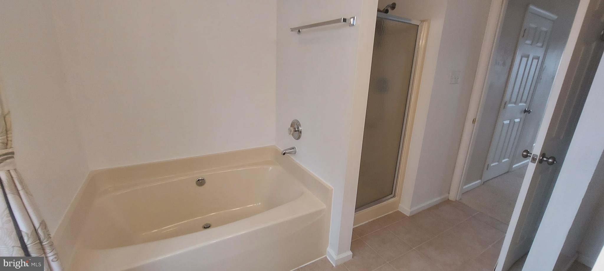 EMERALD FARM - Residential Lease