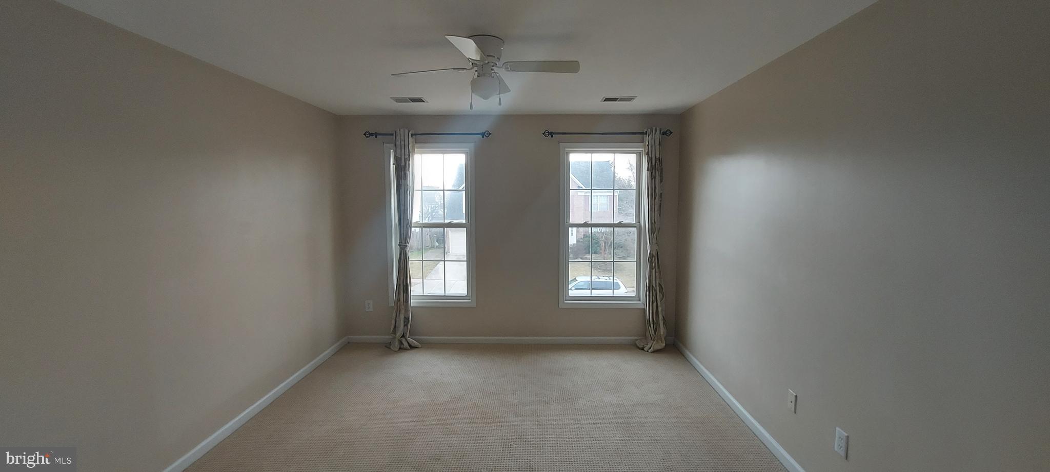 EMERALD FARM - Residential Lease