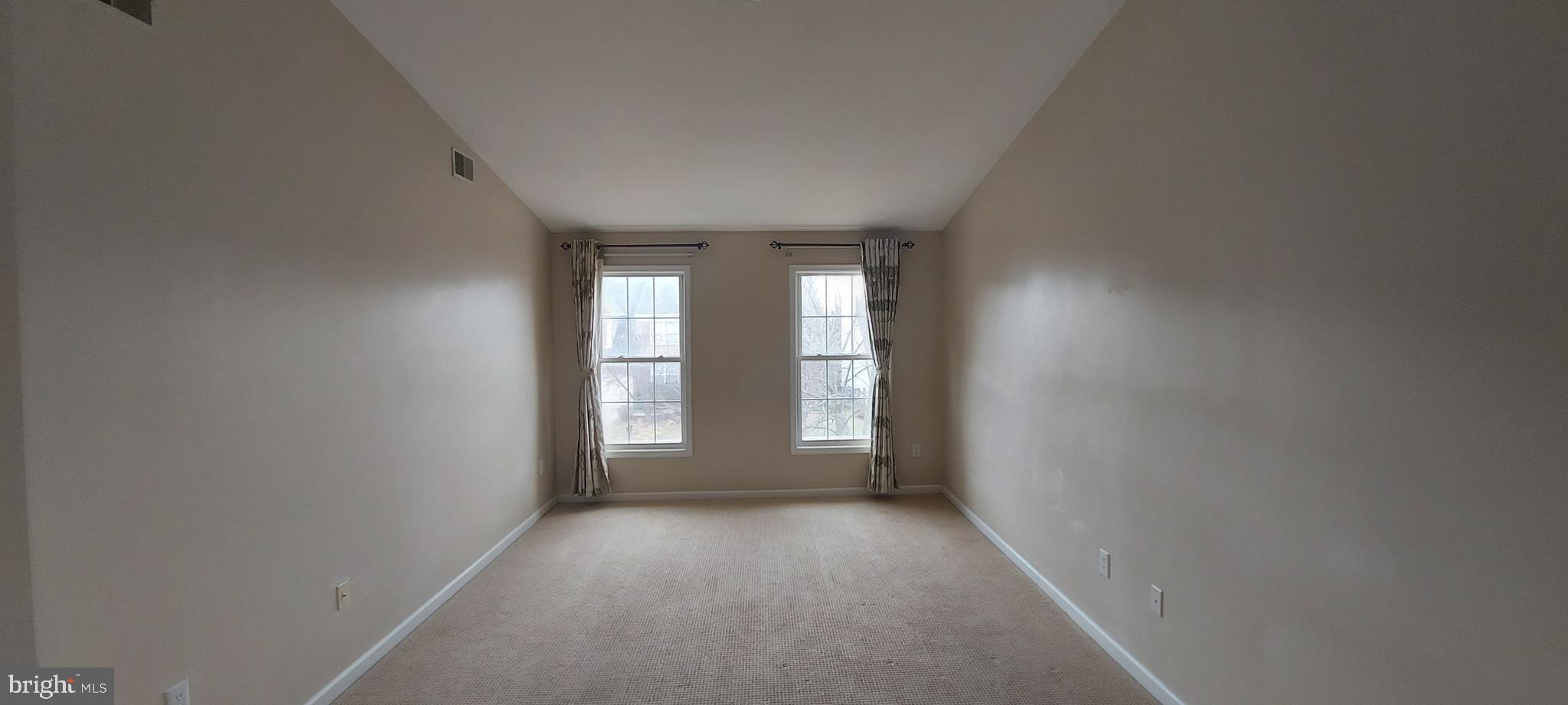 EMERALD FARM - Residential Lease