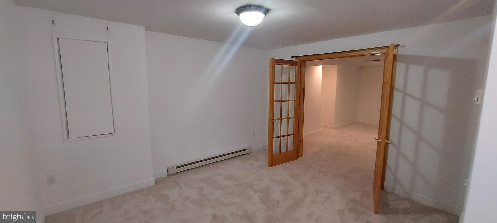 EMERALD FARM - Residential Lease