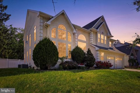 Homes For Sale - 5 Farmingham Drive<br/> SEWELL, NJ 08080