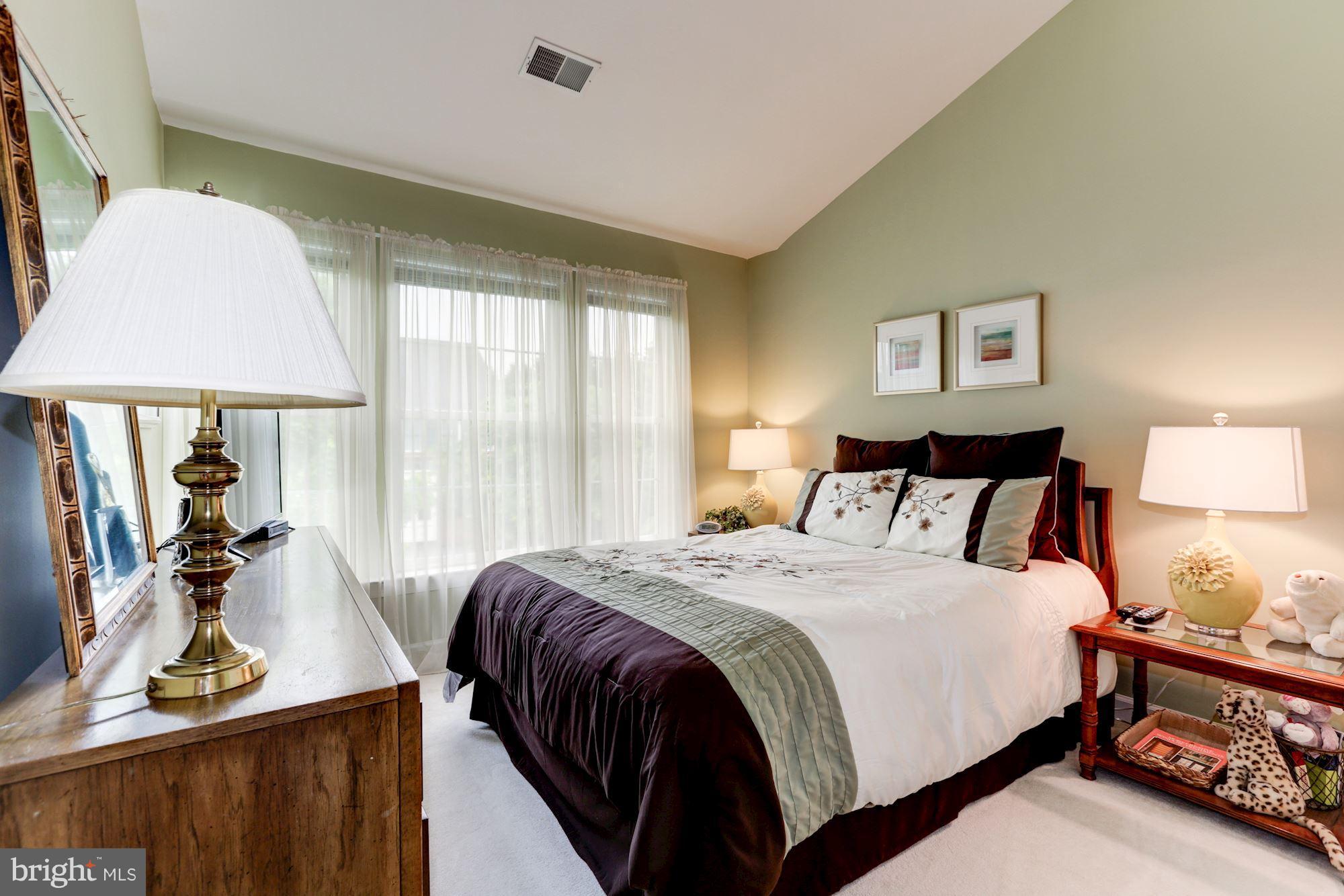 WILLOWS OF POTOMAC - Residential