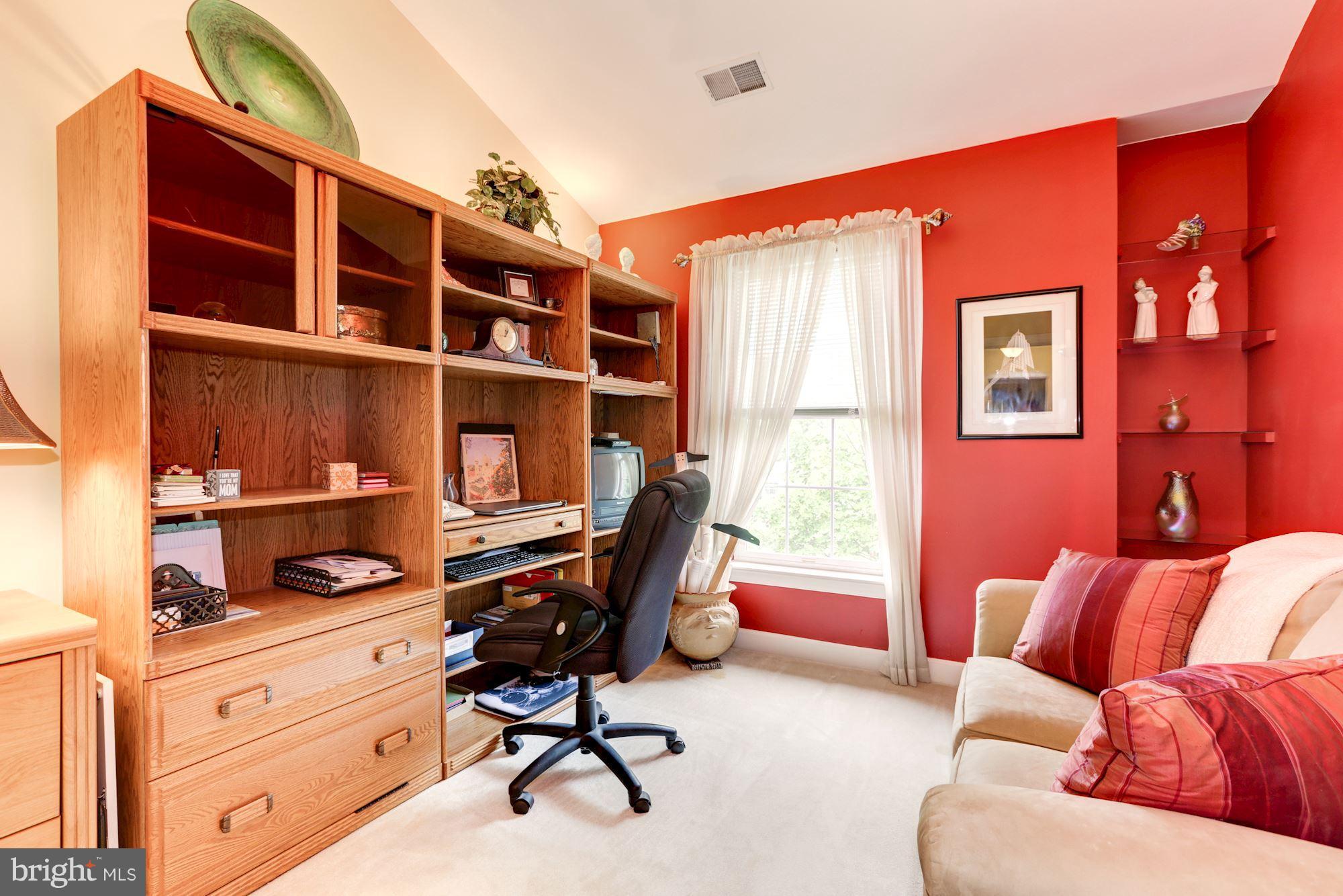 WILLOWS OF POTOMAC - Residential