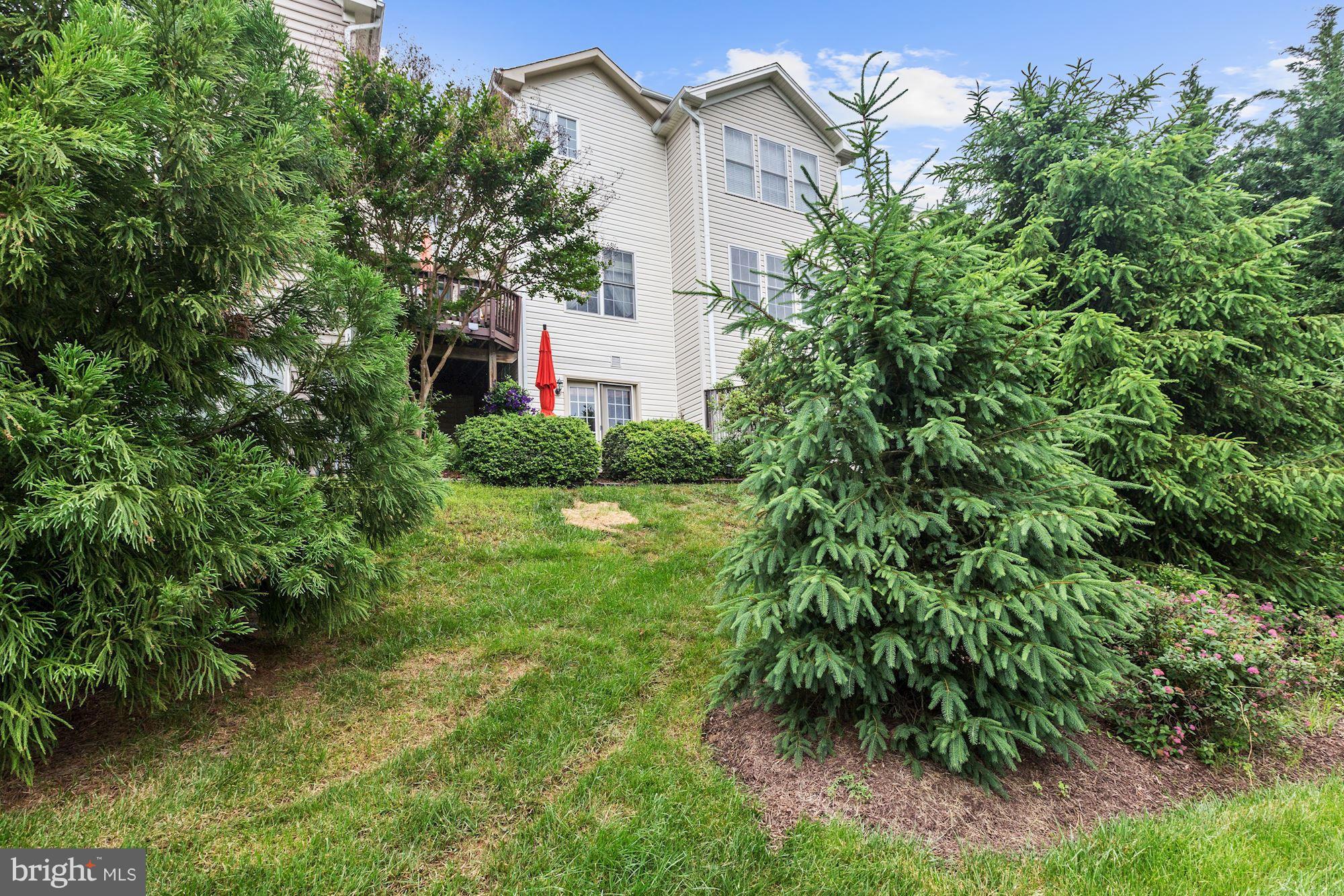 WILLOWS OF POTOMAC - Residential