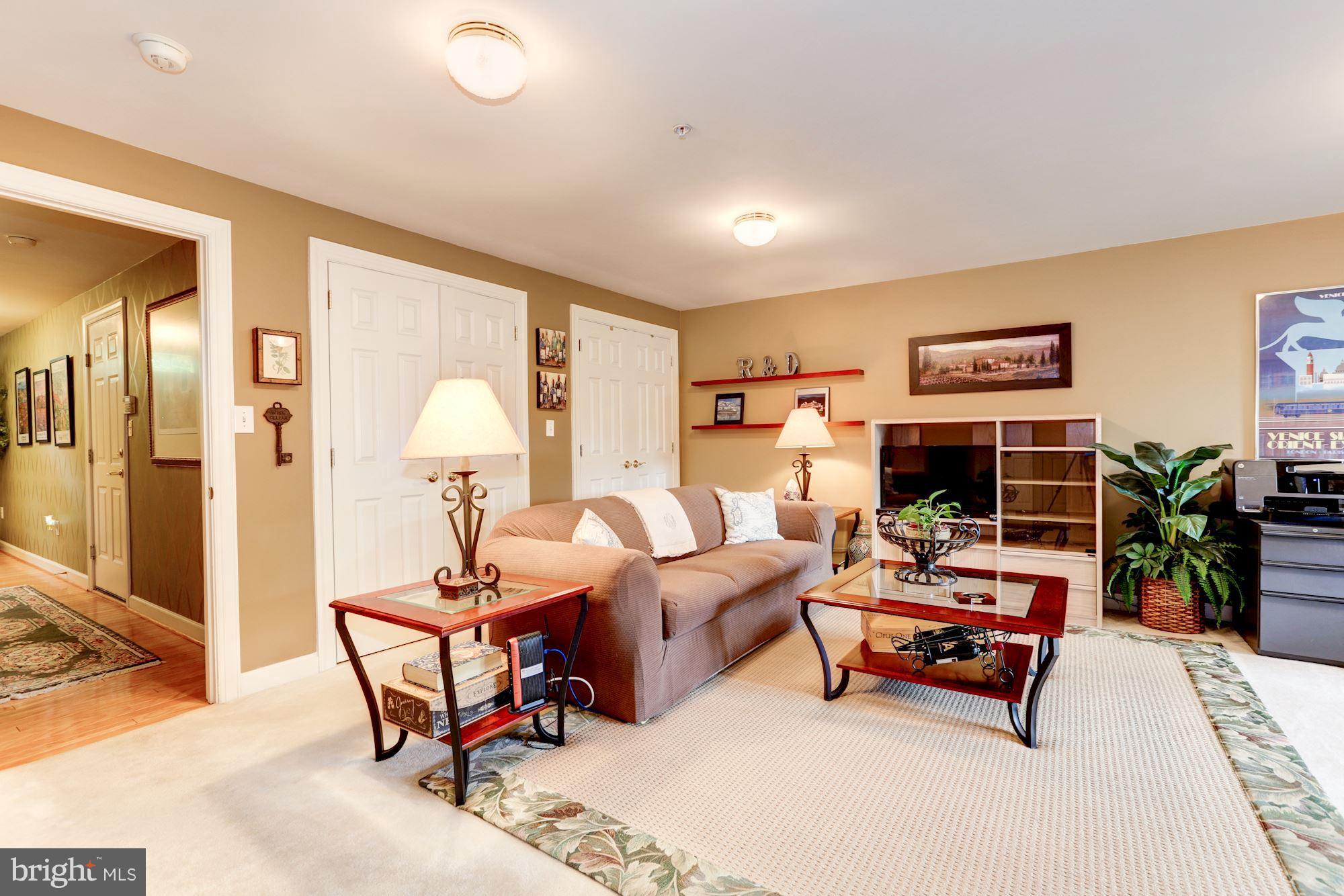 WILLOWS OF POTOMAC - Residential