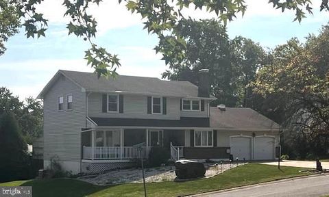 Photo of 14 Basswood Lane, WILMINGTON, DE 19810 (MLS # DENC2089962)