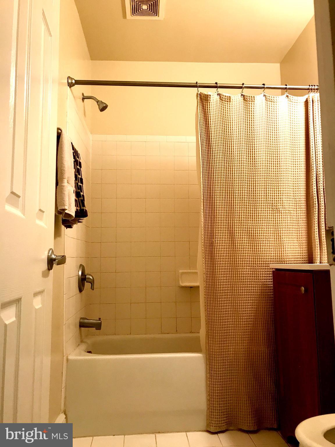 CHILLUM - Residential Lease