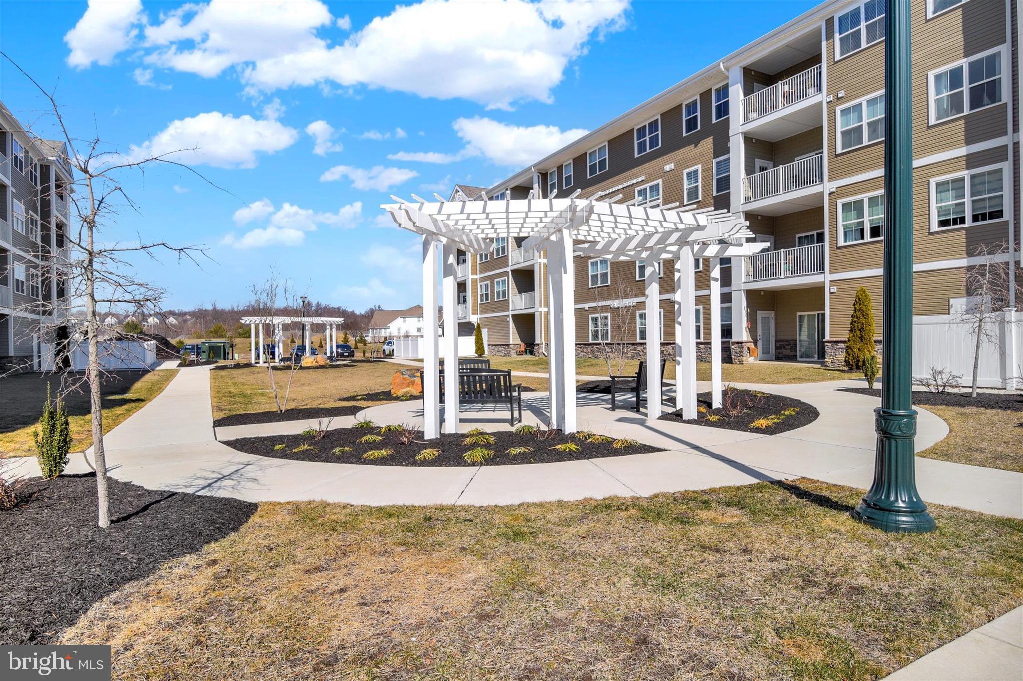 403 BOLD RULER COURT 405