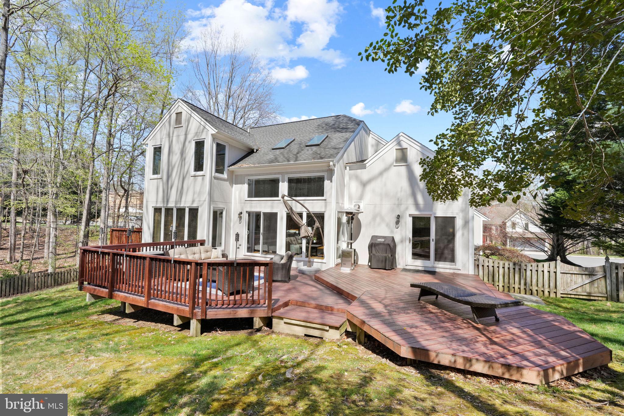 CROSSPOINTE - Residential