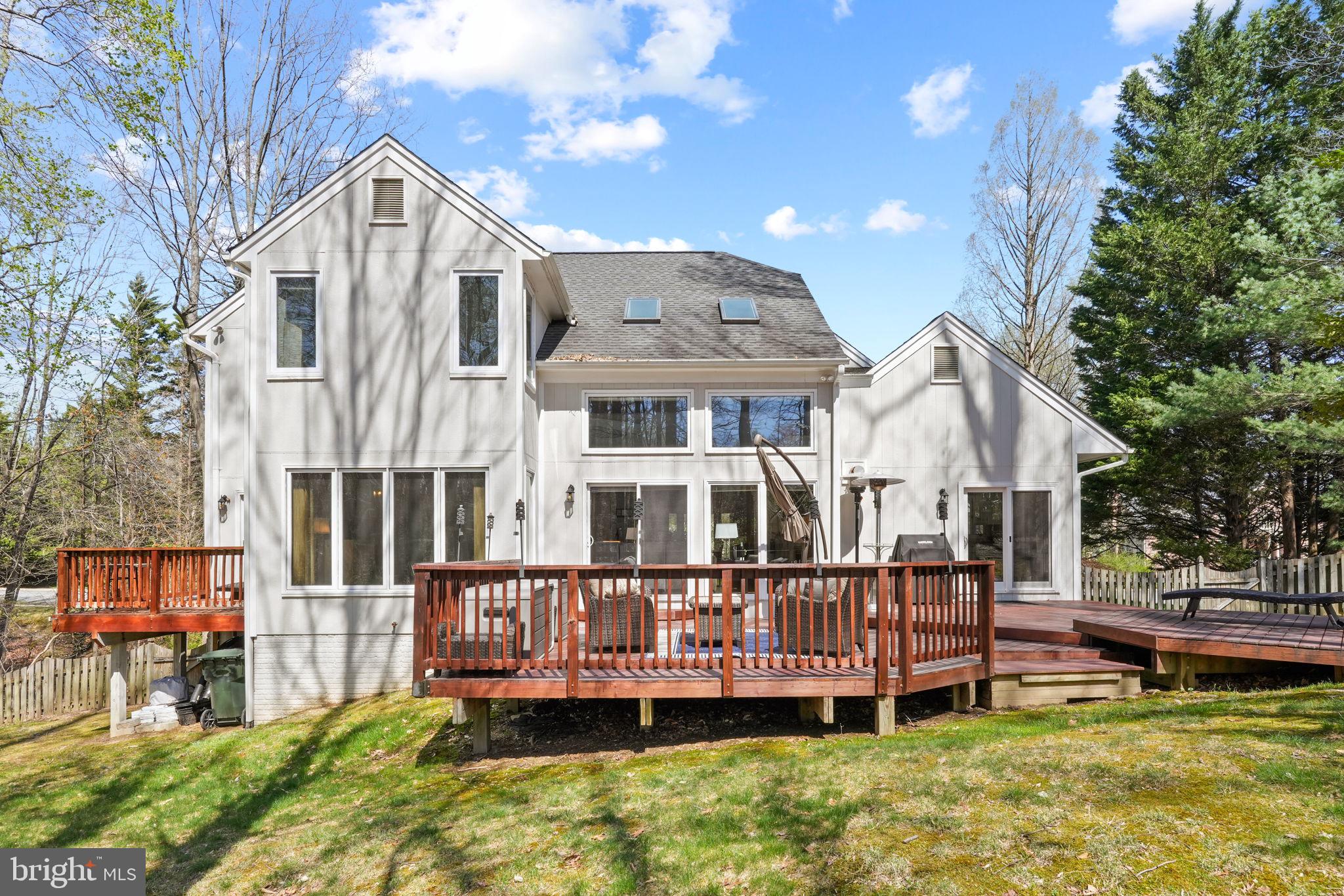 CROSSPOINTE - Residential