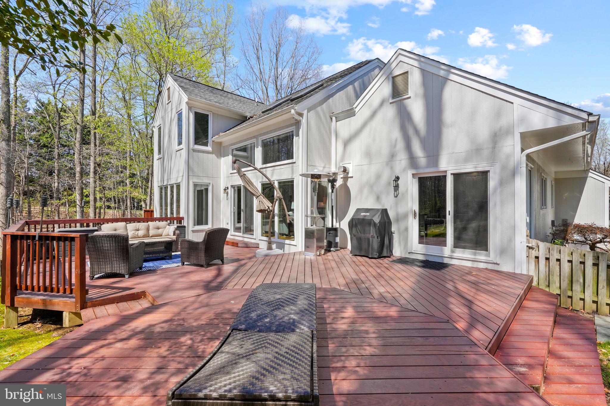 CROSSPOINTE - Residential