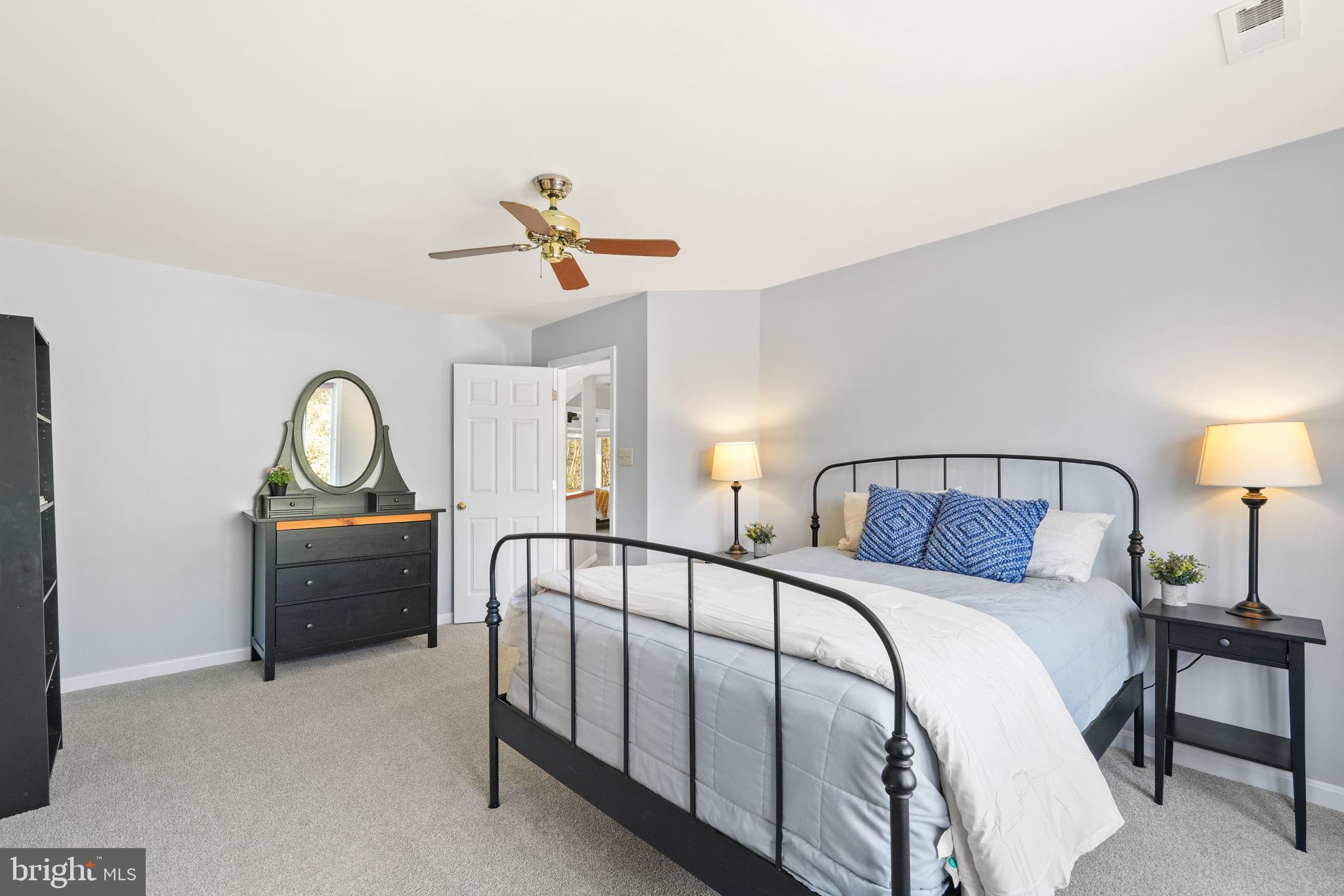 CROSSPOINTE - Residential