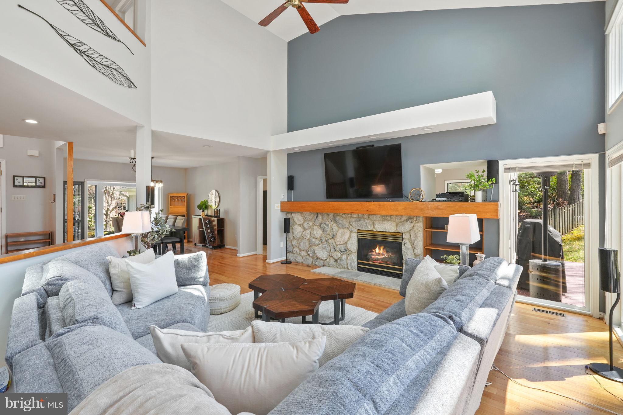 CROSSPOINTE - Residential