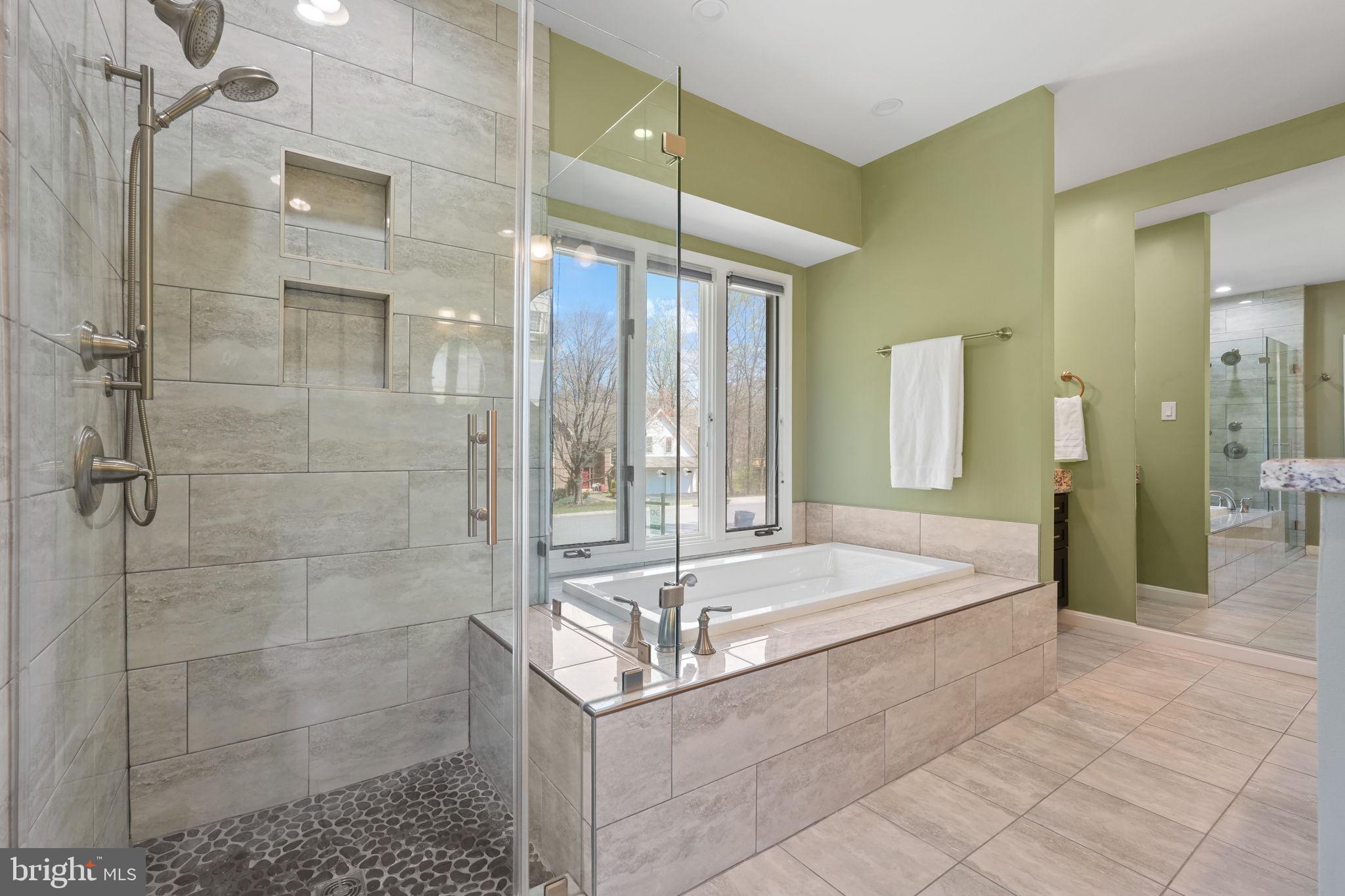 CROSSPOINTE - Residential