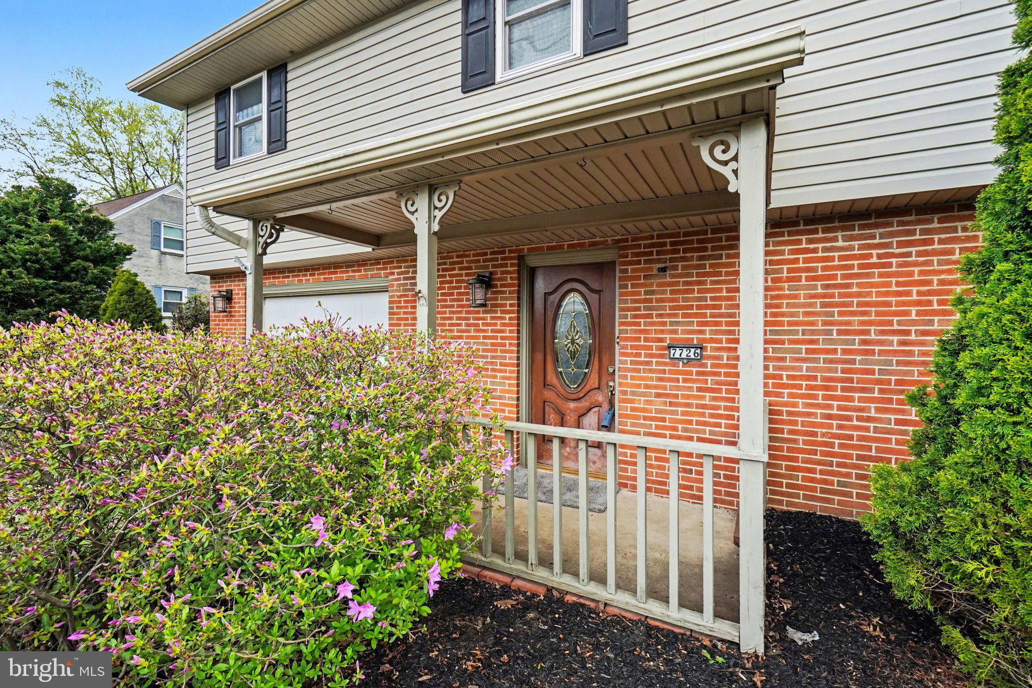 7726 VALLEYVIEW AVENUE