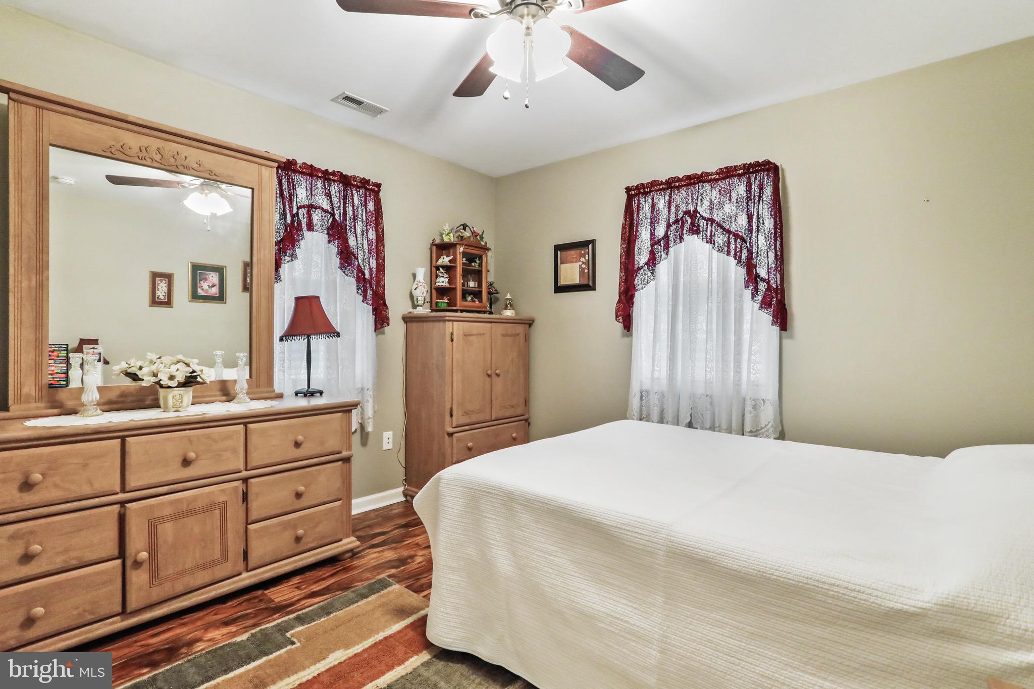 HOLLER - Residential