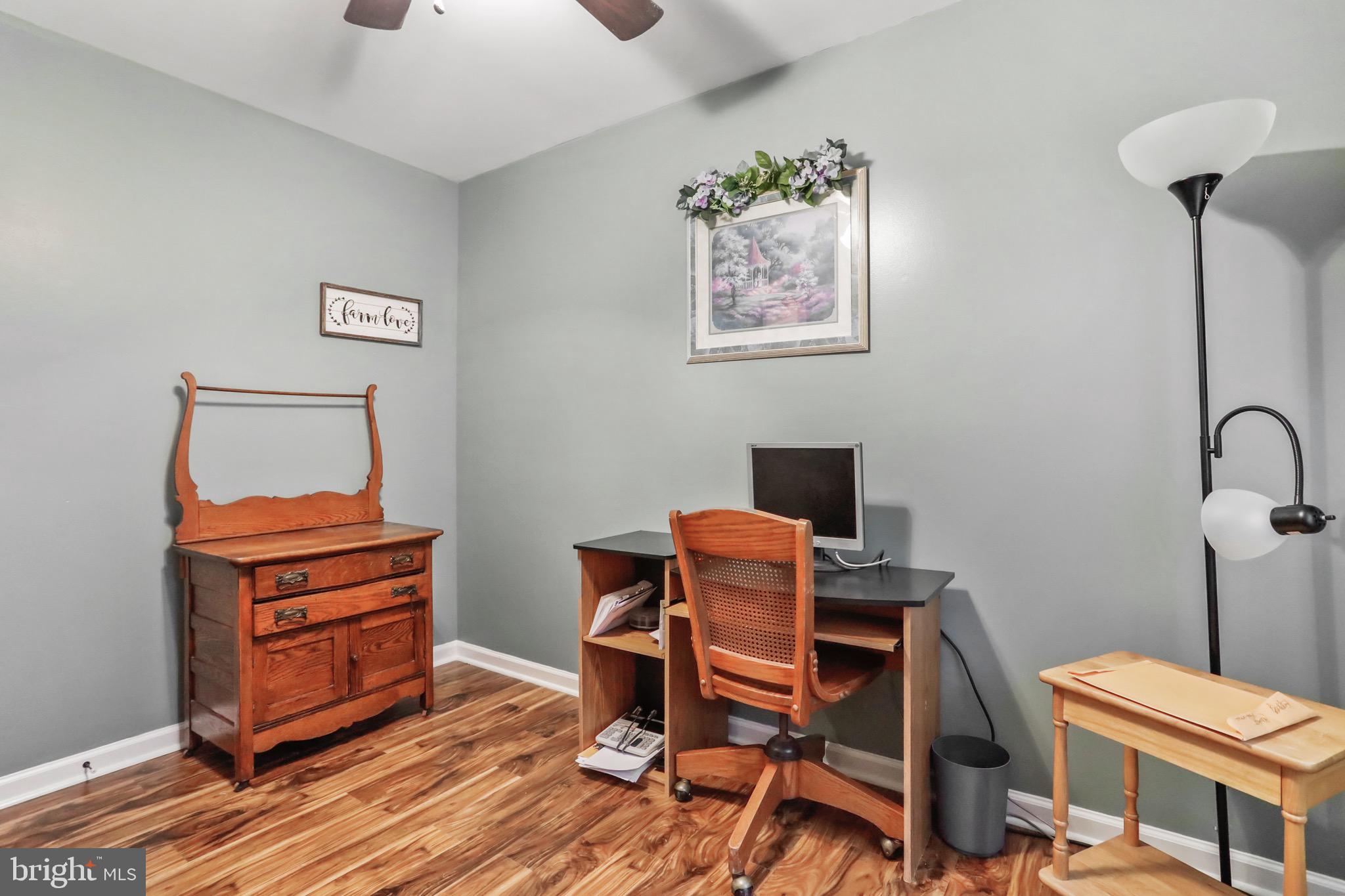 HOLLER - Residential