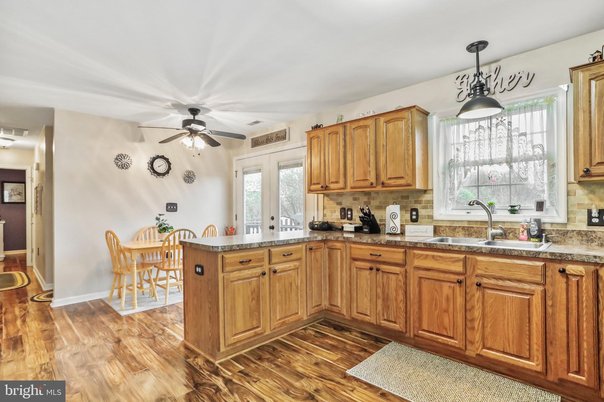 HOLLER - Residential