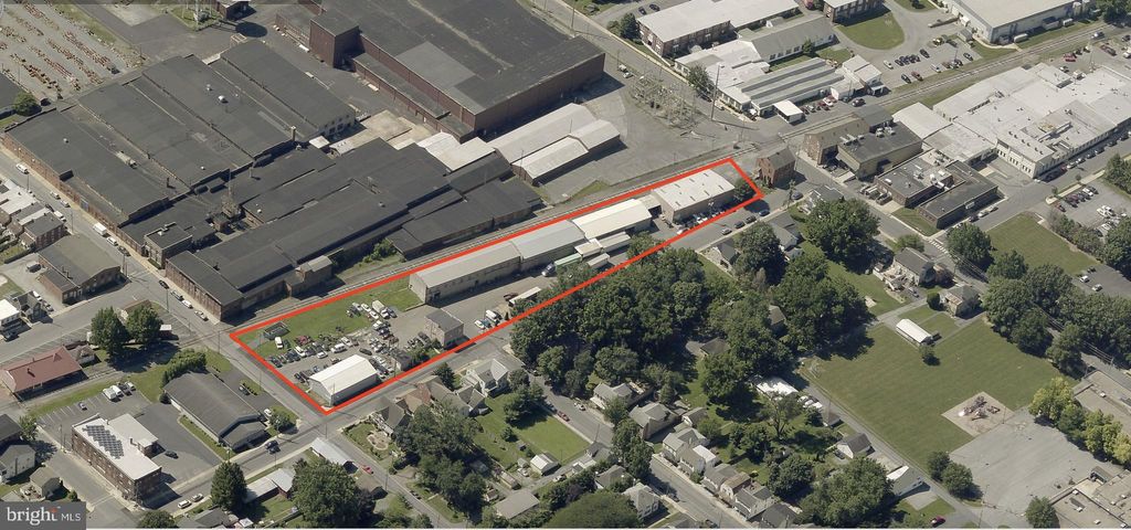Photo of 199 W Stiegel Street, MANHEIM, PA 17545 (MLS # PALA2064754)