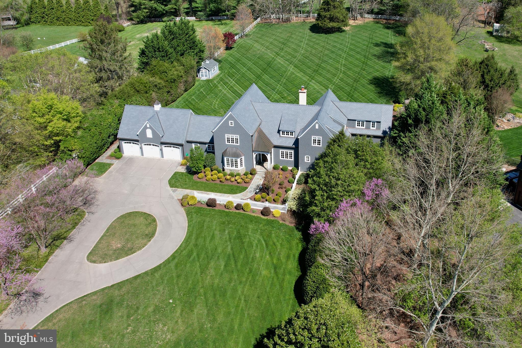 POTOMAC OUTSIDE - Residential