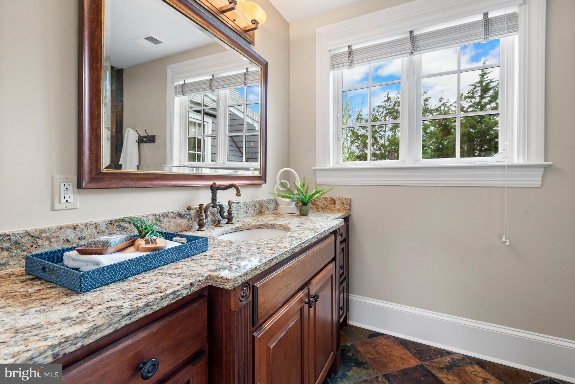 POTOMAC OUTSIDE - Residential