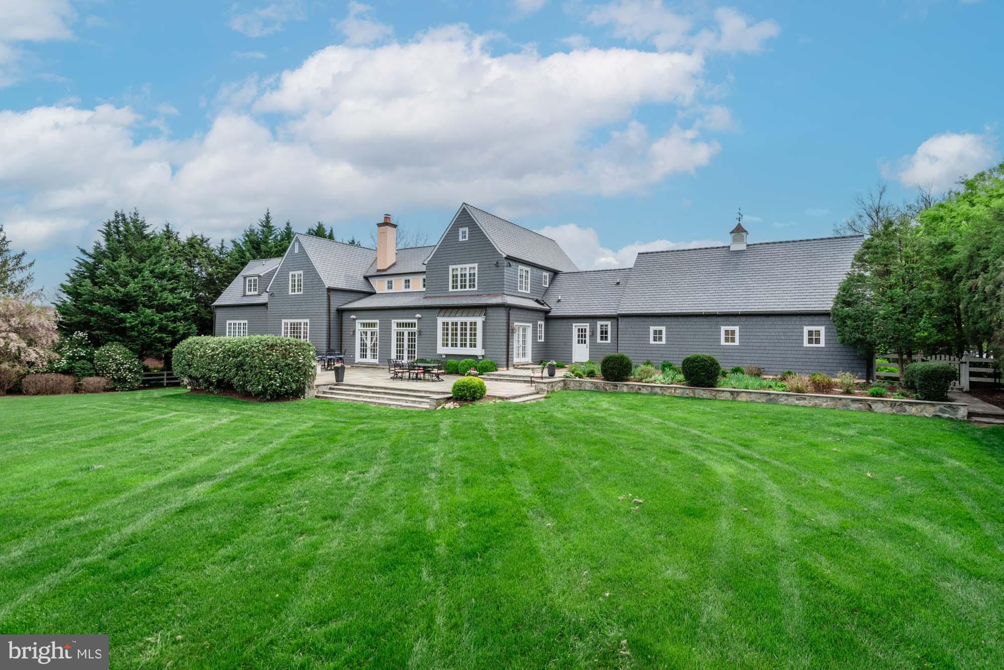 POTOMAC OUTSIDE - Residential