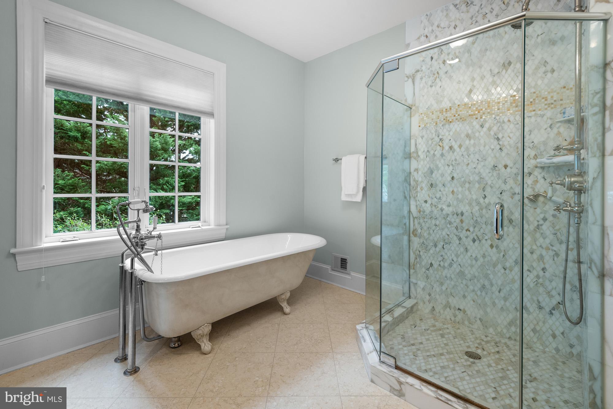 POTOMAC OUTSIDE - Residential