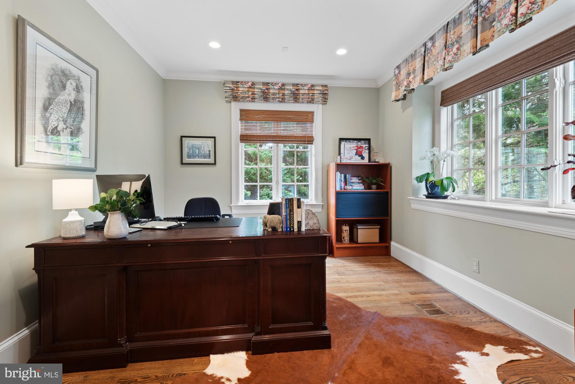 POTOMAC OUTSIDE - Residential