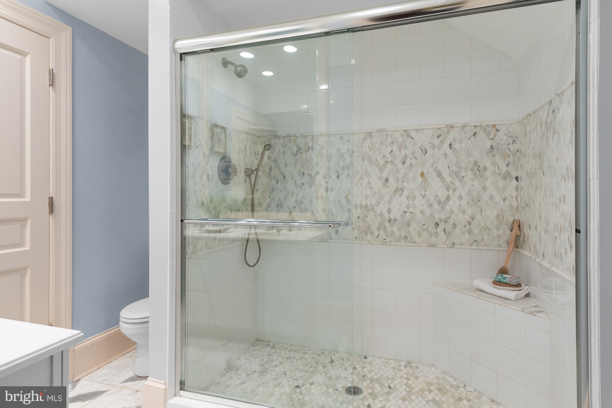 POTOMAC OUTSIDE - Residential