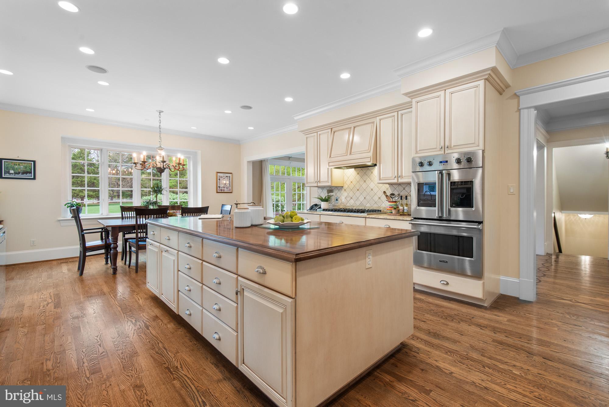 POTOMAC OUTSIDE - Residential