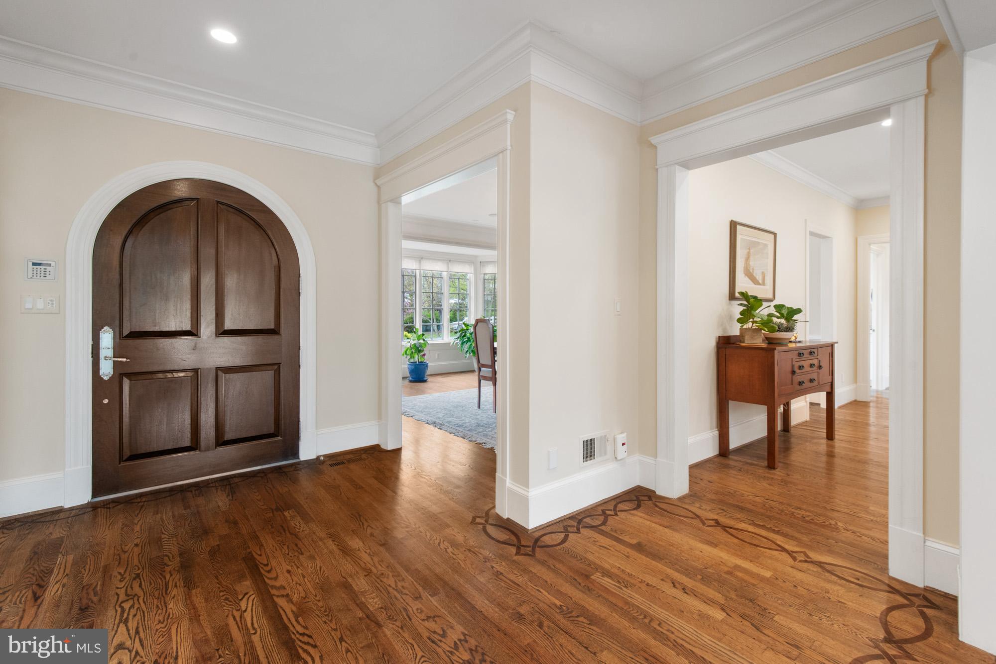 POTOMAC OUTSIDE - Residential