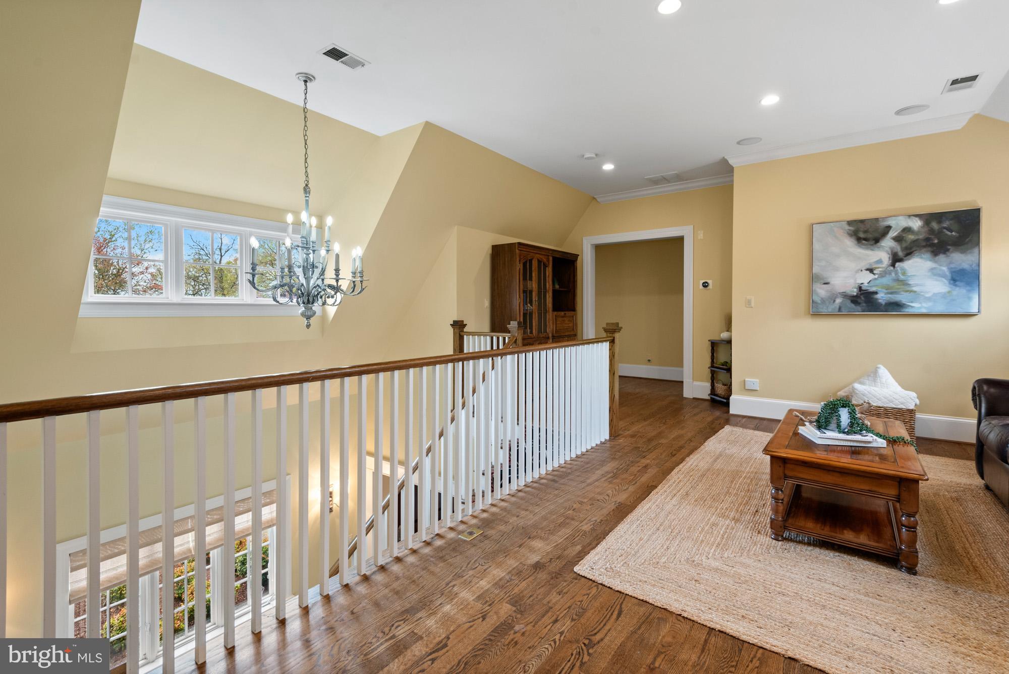 POTOMAC OUTSIDE - Residential