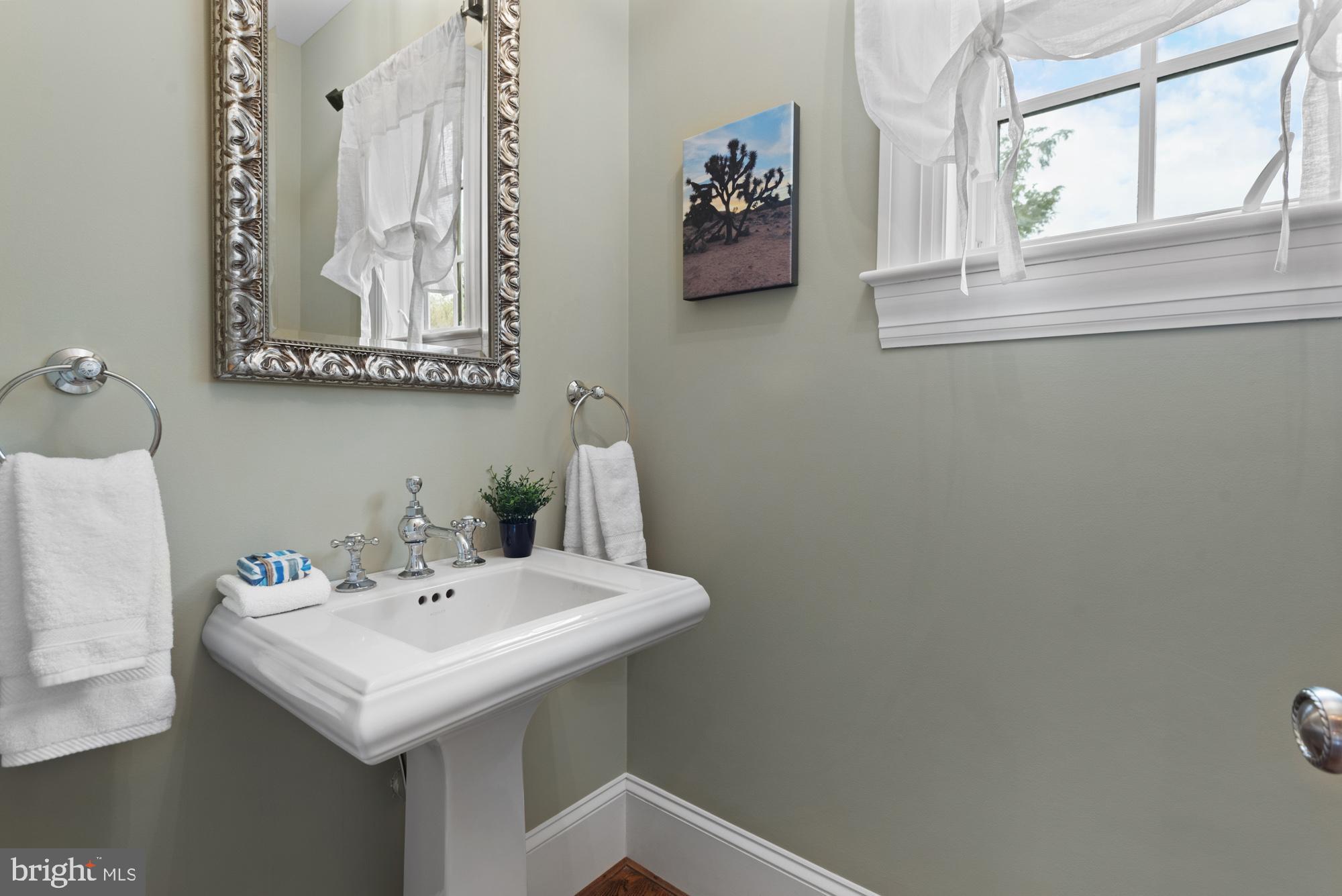 POTOMAC OUTSIDE - Residential