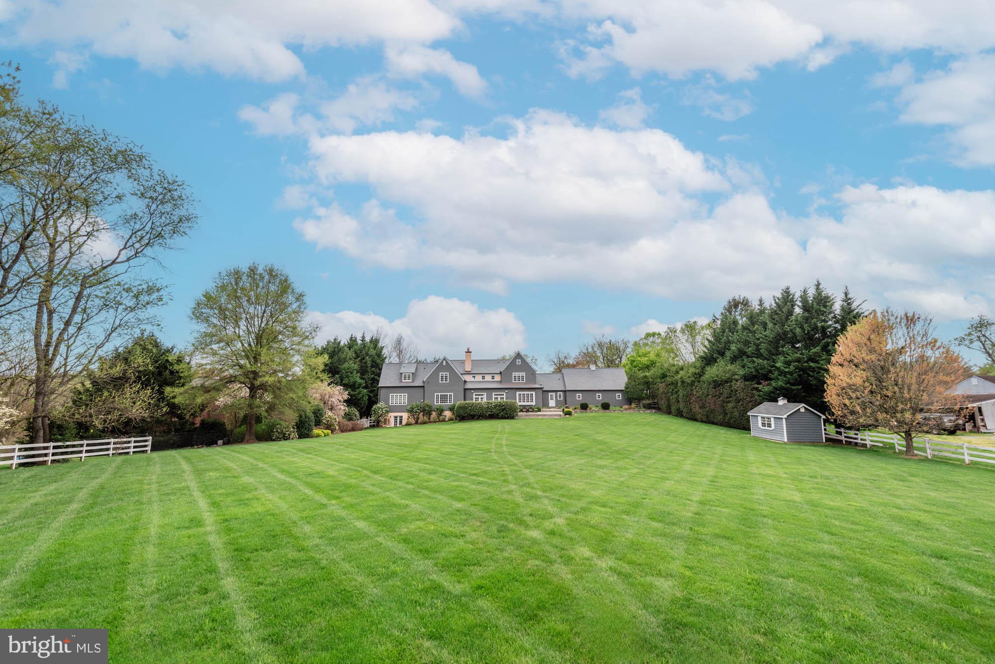 POTOMAC OUTSIDE - Residential