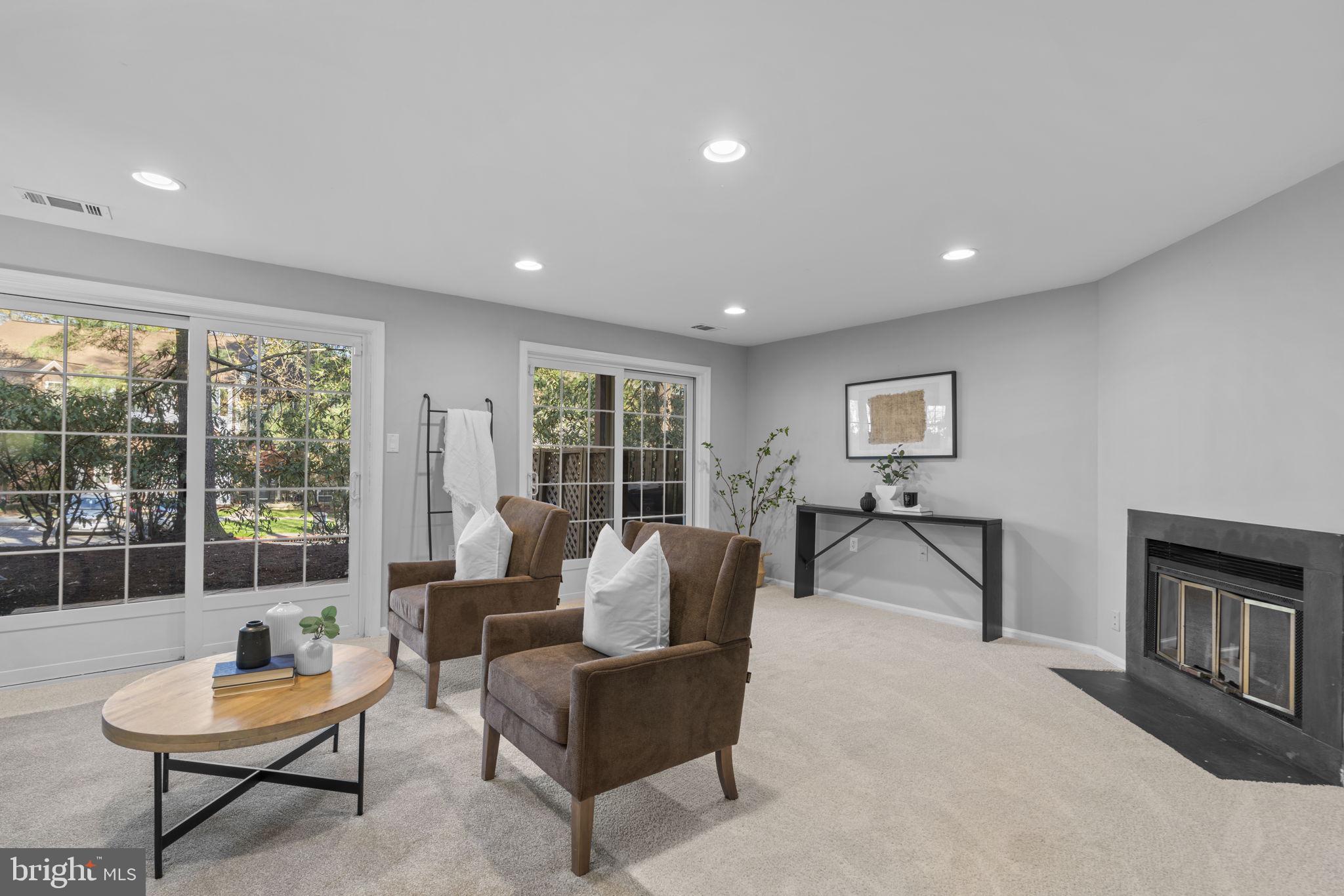 VILLAGE OF OWEN BROWN - Residential