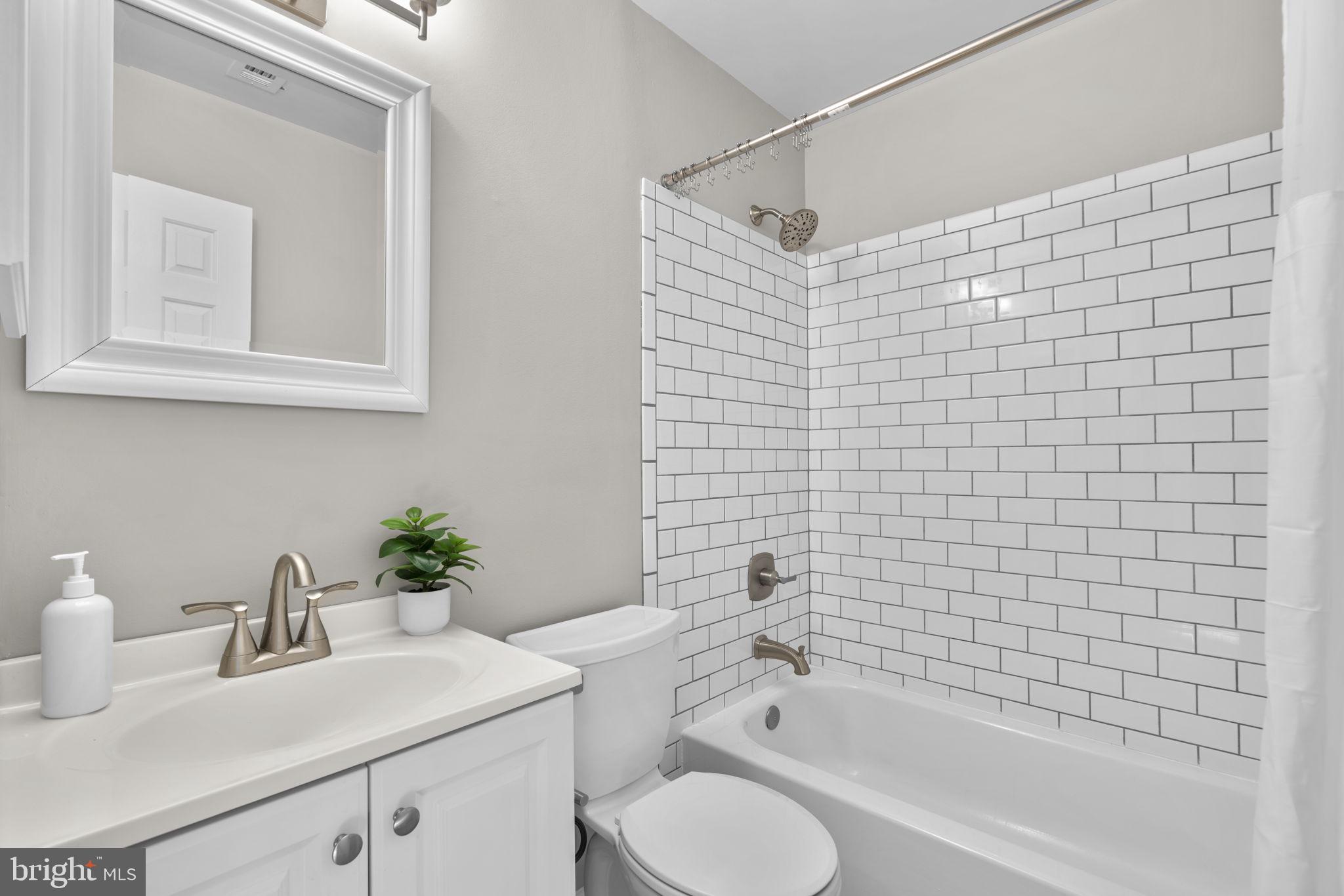 VILLAGE OF OWEN BROWN - Residential