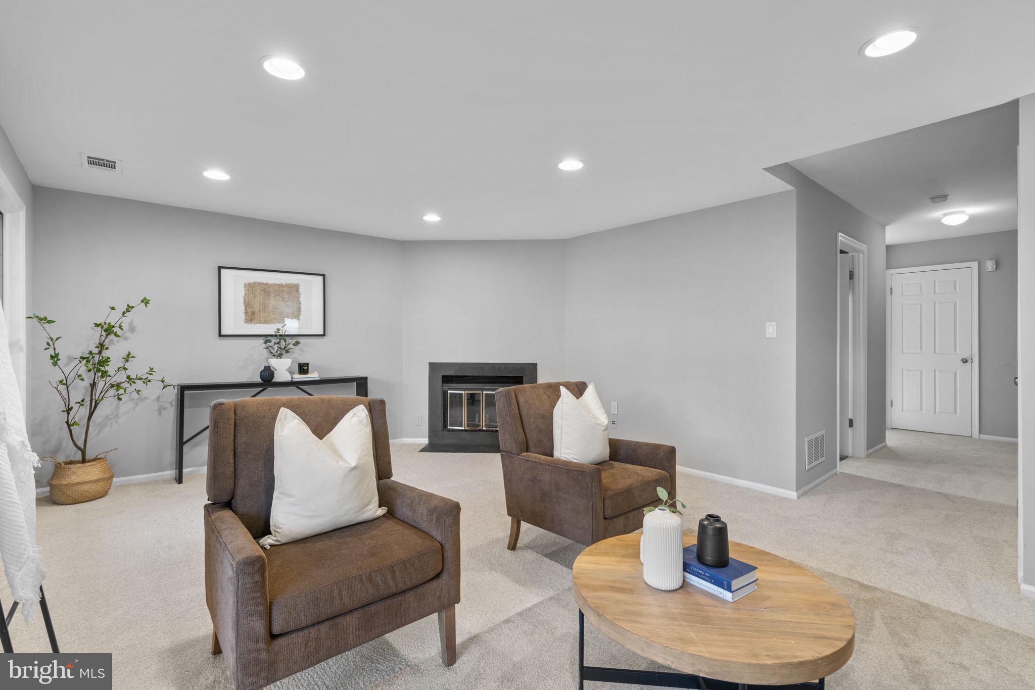 VILLAGE OF OWEN BROWN - Residential