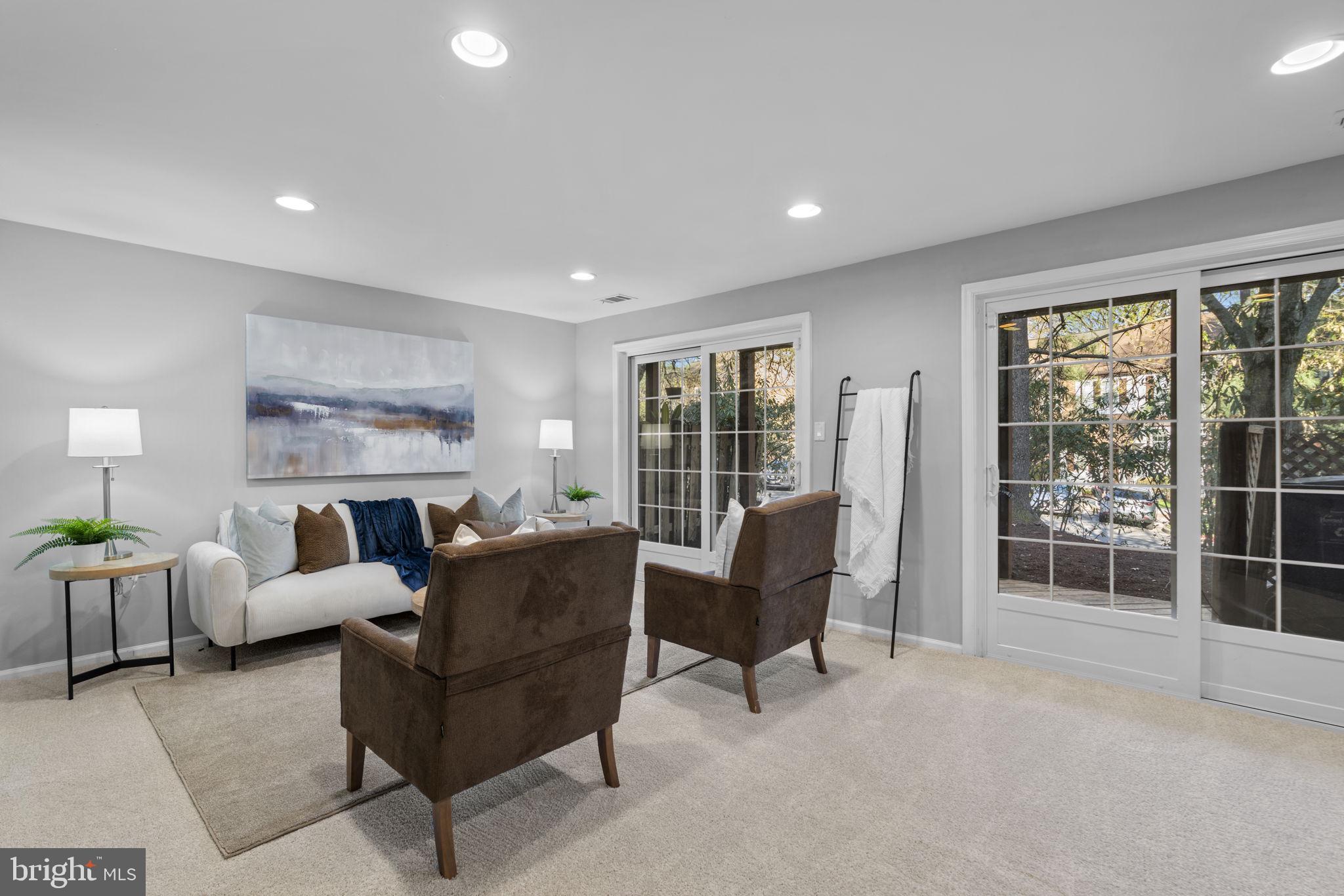 VILLAGE OF OWEN BROWN - Residential