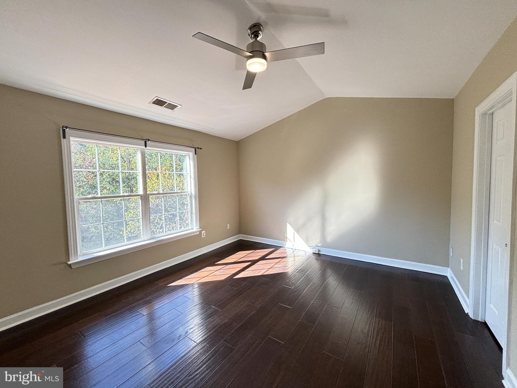 RIVERSIDE STATION - Residential