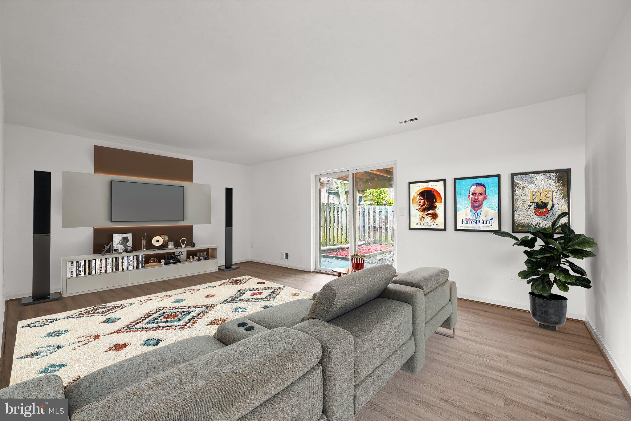 11836 NEW COUNTRY LANE