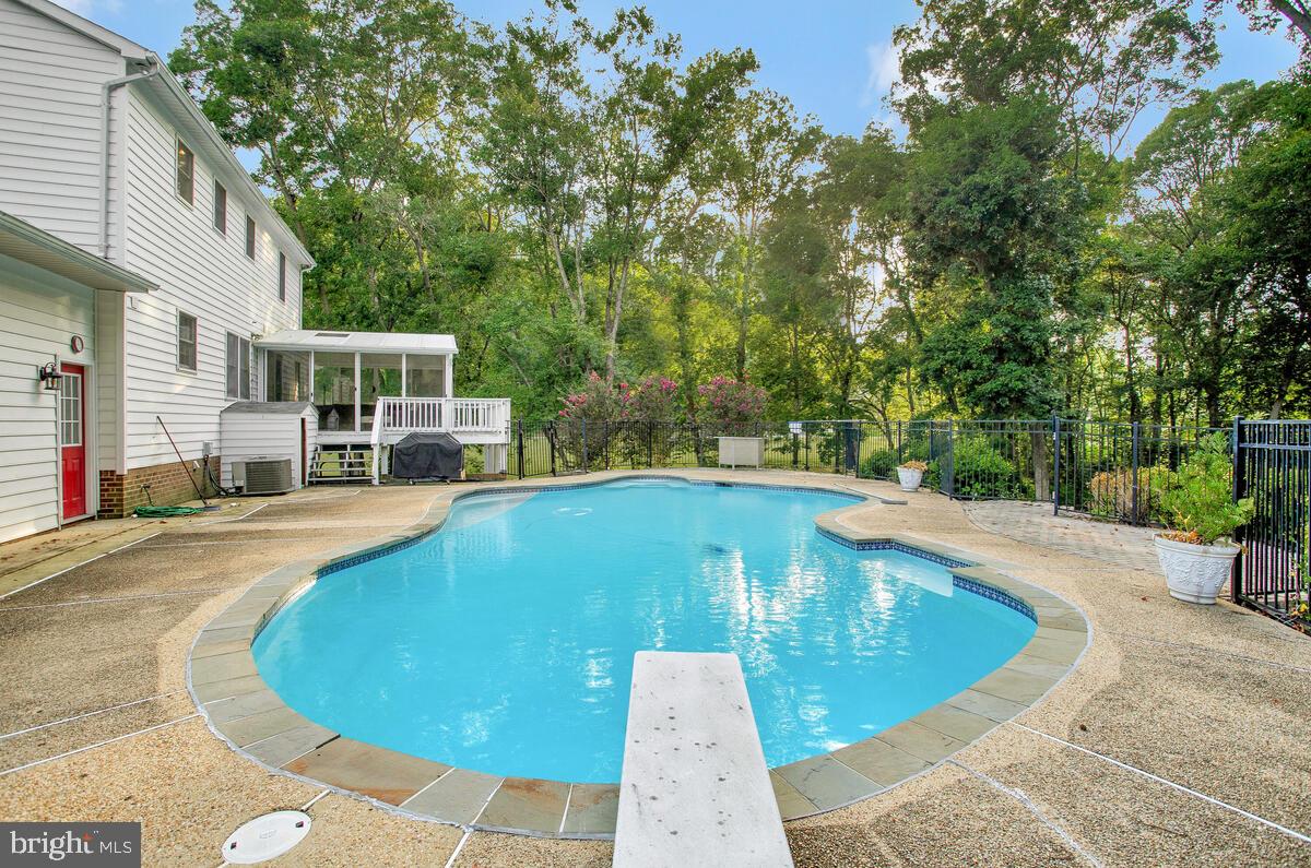 STONE FARM - Residential