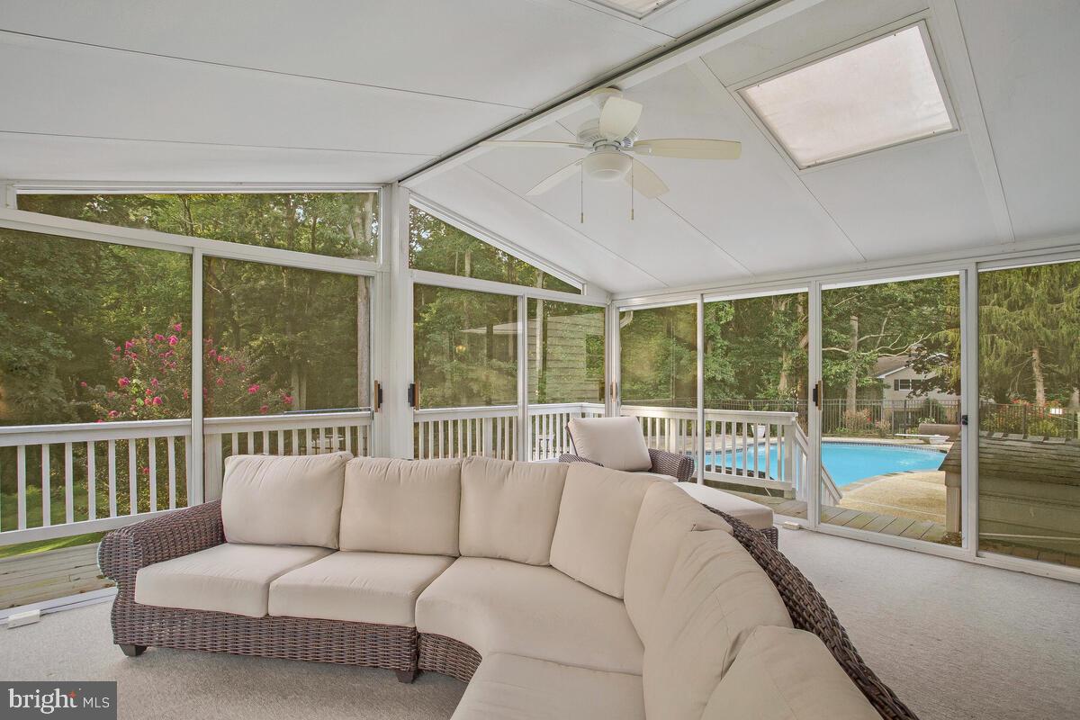 STONE FARM - Residential