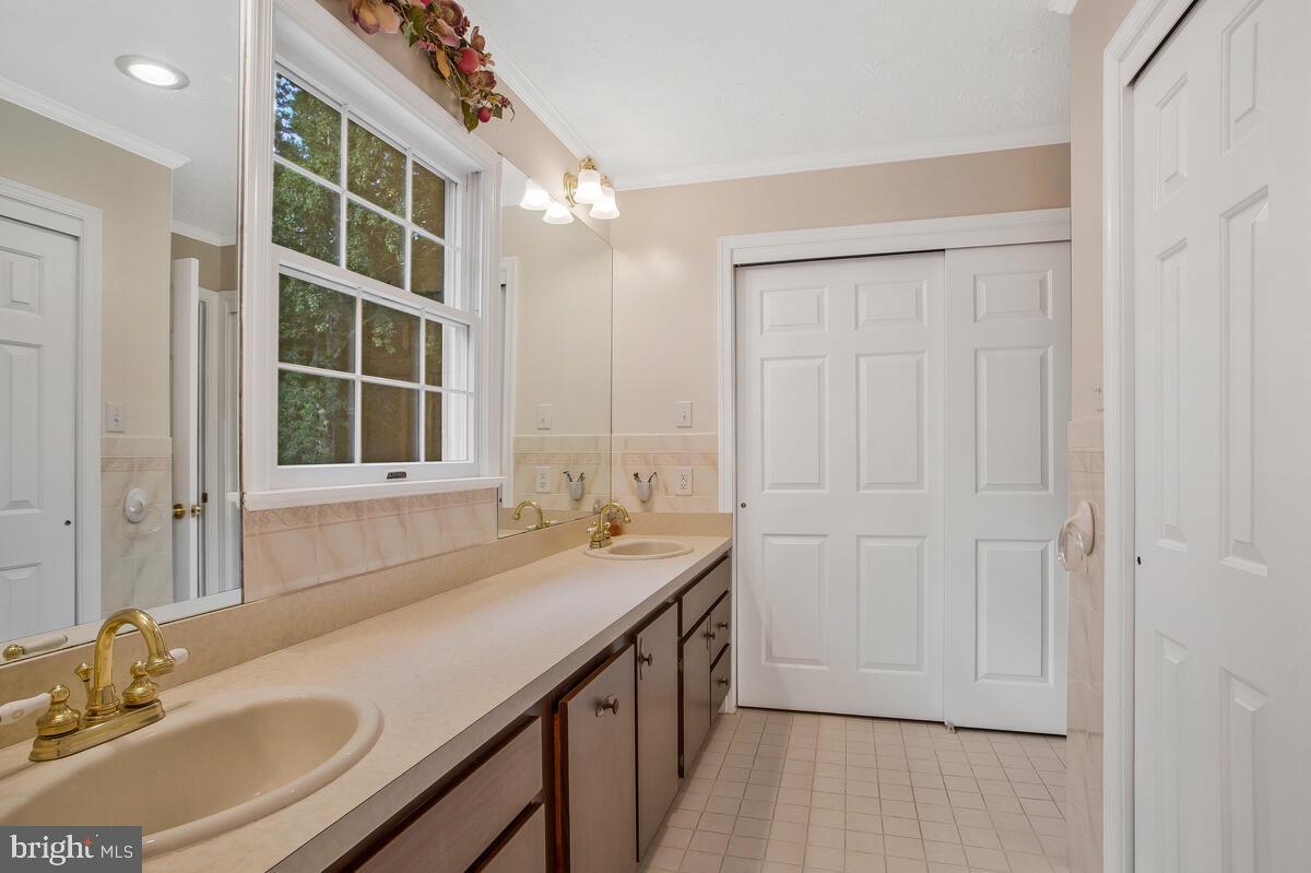 STONE FARM - Residential